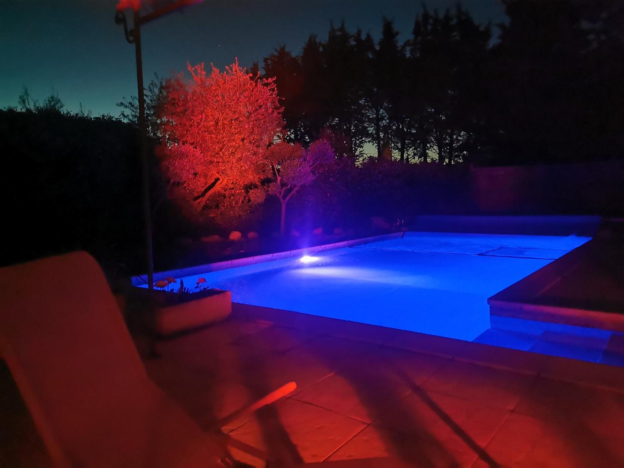 Studio 25M2 Avec Piscine Et Spa, Proche Iter Et Cadarache Apartamento Valensole Exterior foto